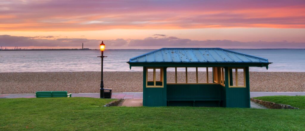 Cowes seafront shelter