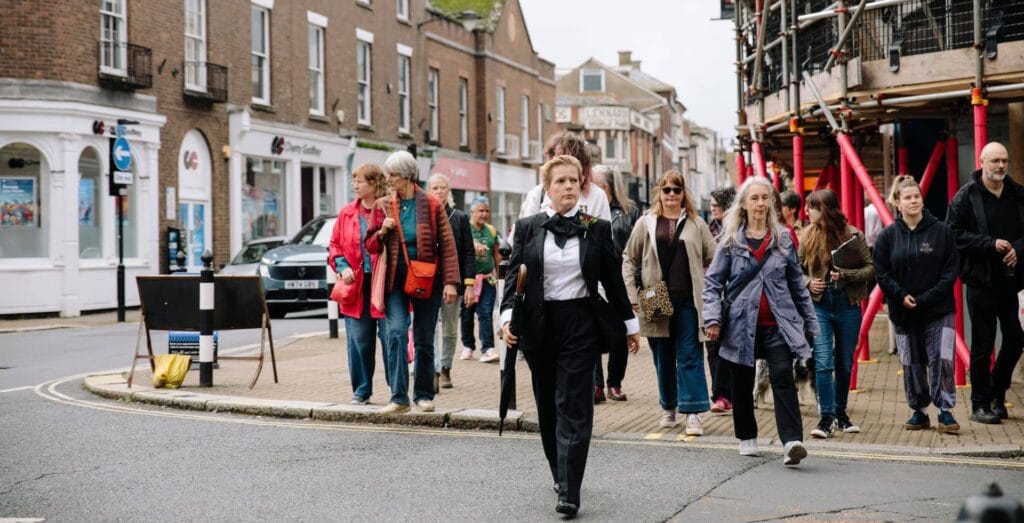 Mew in Newport 2 (photo by Maria Bell) – info @ stonecrabs.co.uk (1)